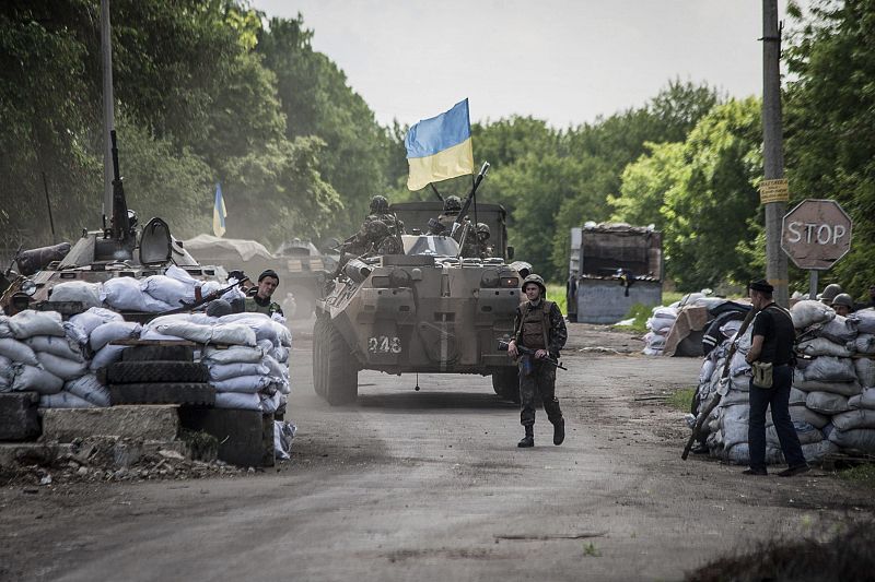 Los prorrusos crean su propio ejército al este de Ucrania tras declarar su independencia