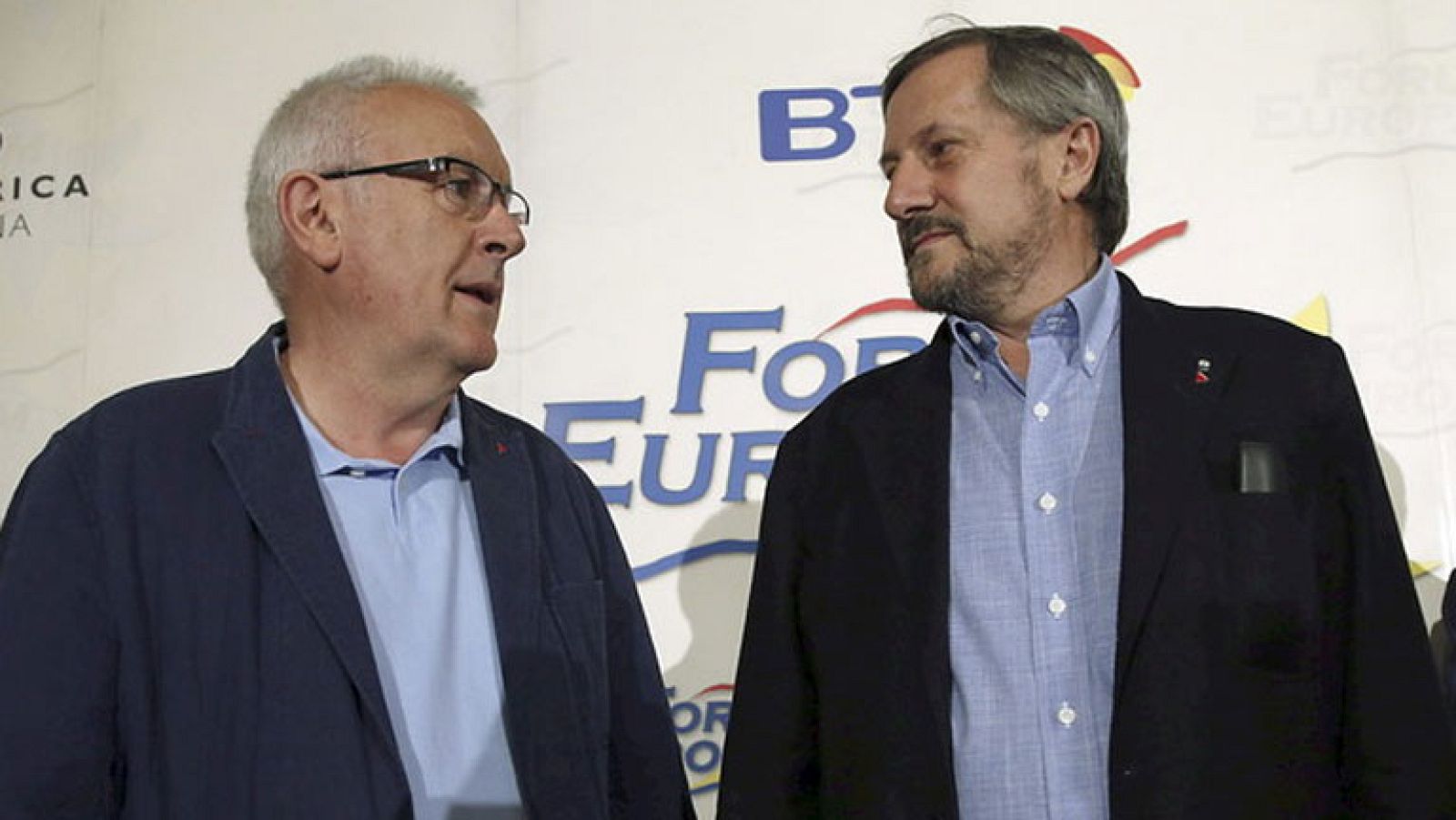 IU apuesta por una revolución democrática, mientras CiU cree que sin independencia en Cataluña peligra la investigación