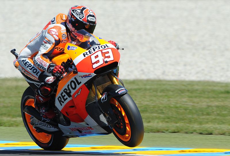 Marc Márquez también domina en los primeros libres de Francia
