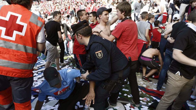 Al menos cuarenta heridos en una avalancha en el estadio de Osasuna
