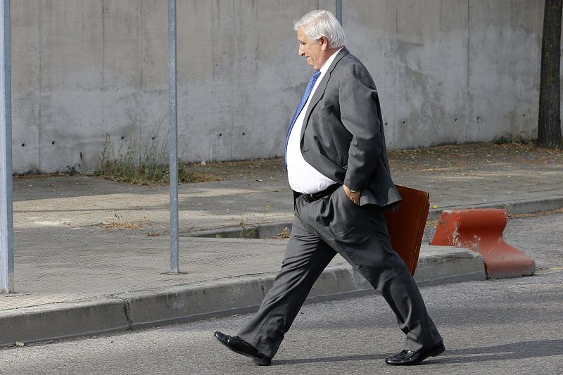 El exvicepresidente de Caixa Penedès dice que las pensiones de directivos eran "inimaginables"