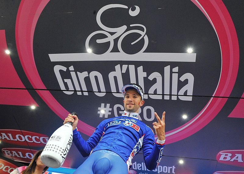 El francés Bouhanni gana la décima etapa del Giro, Evans sigue como líder