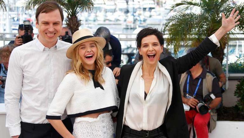 Assayas cierra con brillantez la competición de Cannes con una gran Binoche