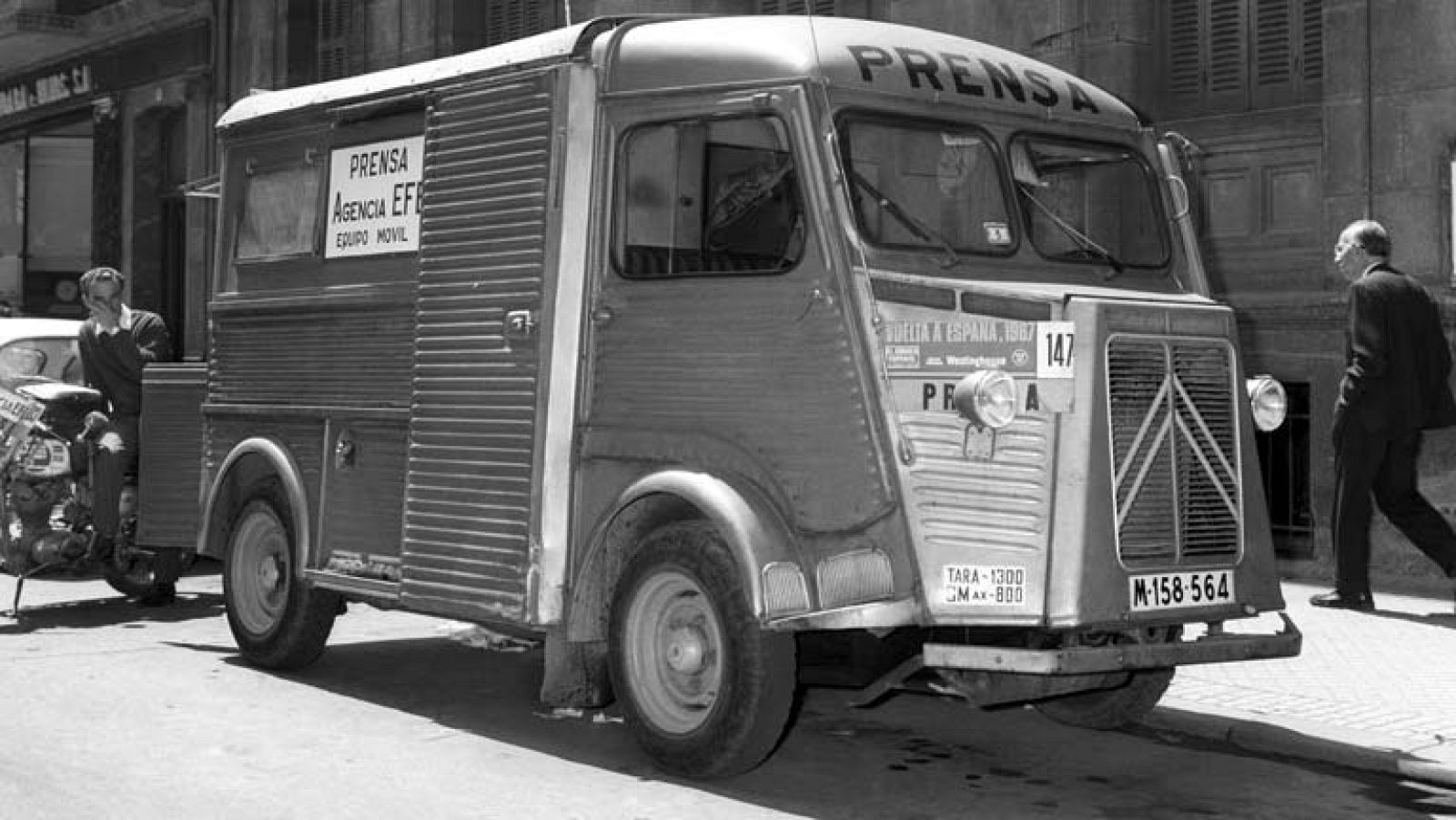 La Agencia EFE repasa 75 años de historia a través de sus fotos y teletipos | Ver