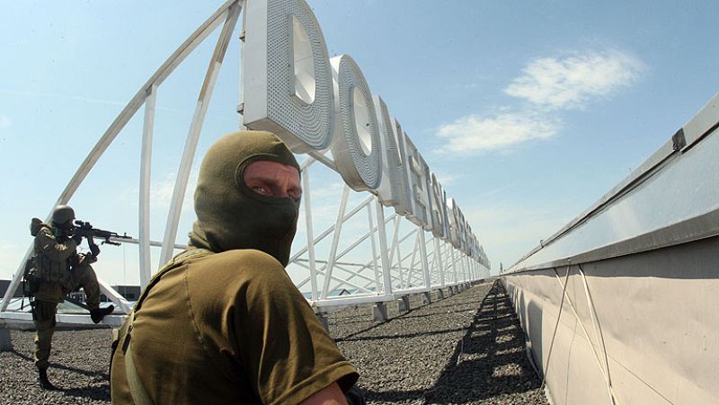 Aviones ucranianos bombardean el aeropuerto de Donetsk