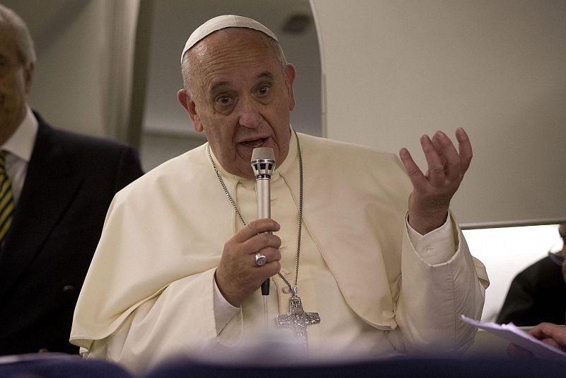 El papa Francisco deja "la puerta abierta" al fin del celibato en la Iglesia