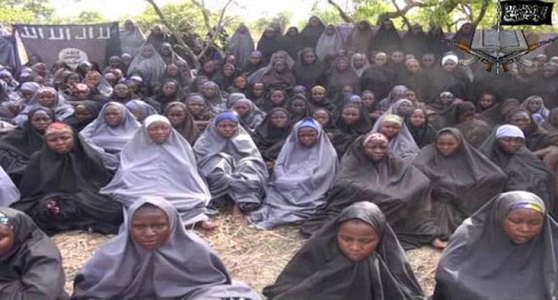 El ejército de Nigeria dice conocer el paradero de las niñas secuestradas por Boko Haram