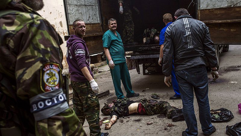 Decenas de muertos en la lucha por el control del aeropuerto de Donetsk, al este de Ucrania