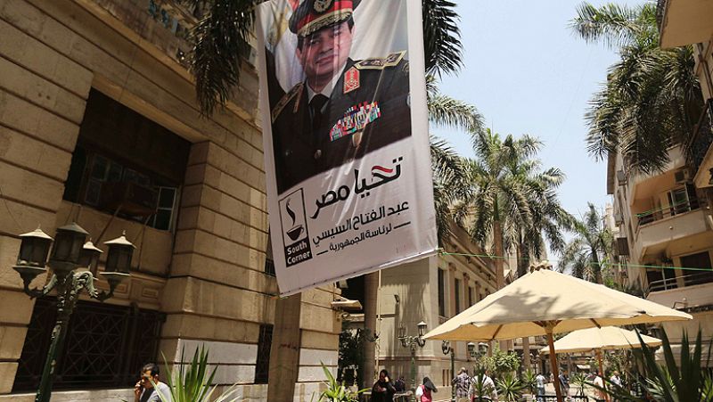 Al Sisi se atribuye la victoria en las presidenciales egipcias y su rival Sabahi reconoce la derrota