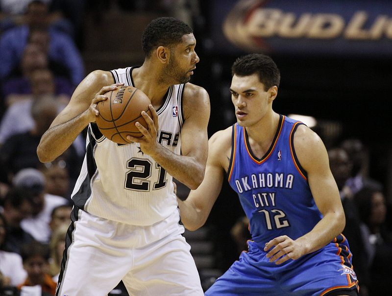 Duncan y Ginóbili acercan a los Spurs a las Finales de la NBA