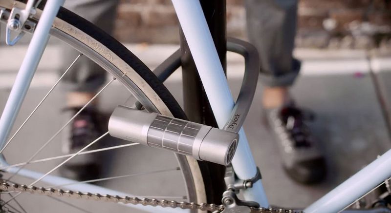 Un candado para bicicleta que se abre con el móvil y alerta de los intentos de robo