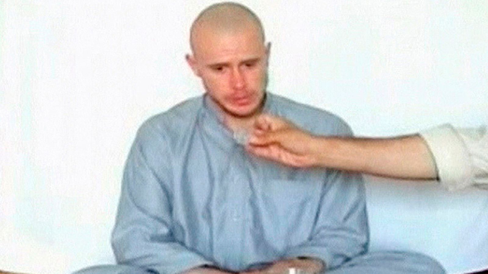 Los talibanes liberan al último prisionero de EE.UU. en Afganistán