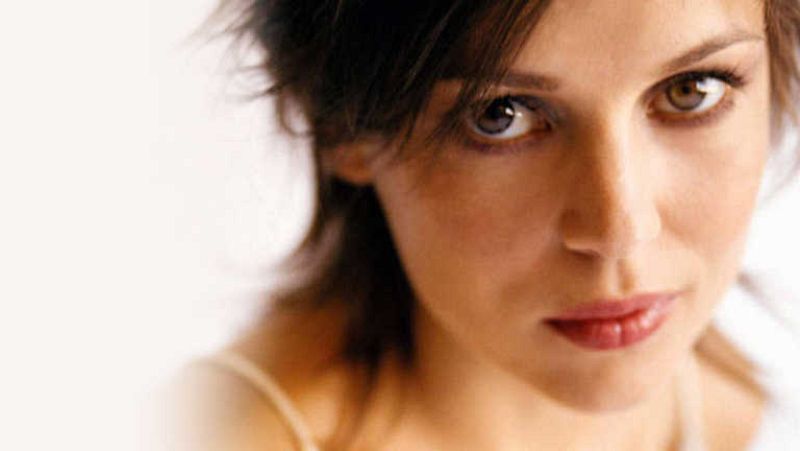 Elena Anaya, mejor actriz en el Festival de Málaga, presenta su última película "Todos están muertos"