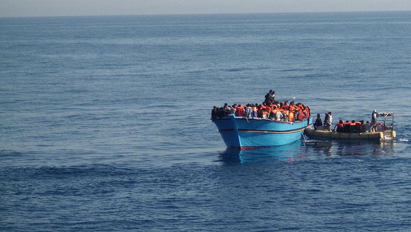 Italia rescata a 2.500 migrantes en sus costas mientras otros 60 mueren en las costas de Yemen