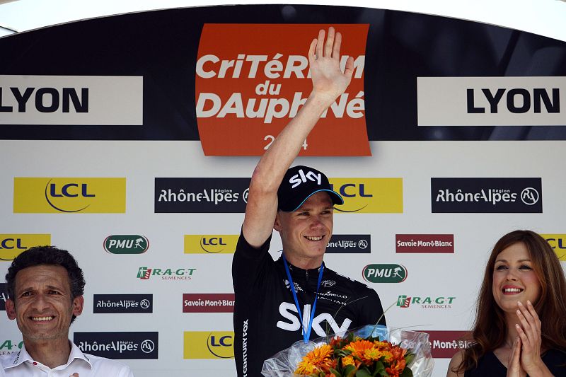 Froome golpea primero ante Contador