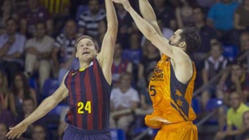 El Valencia Basket gana en Barcelona (70-74) y fuerza el cuarto partido