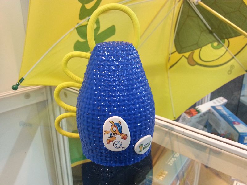Brasil suena a 'caxirola', la 'vuvuzela' brasileña