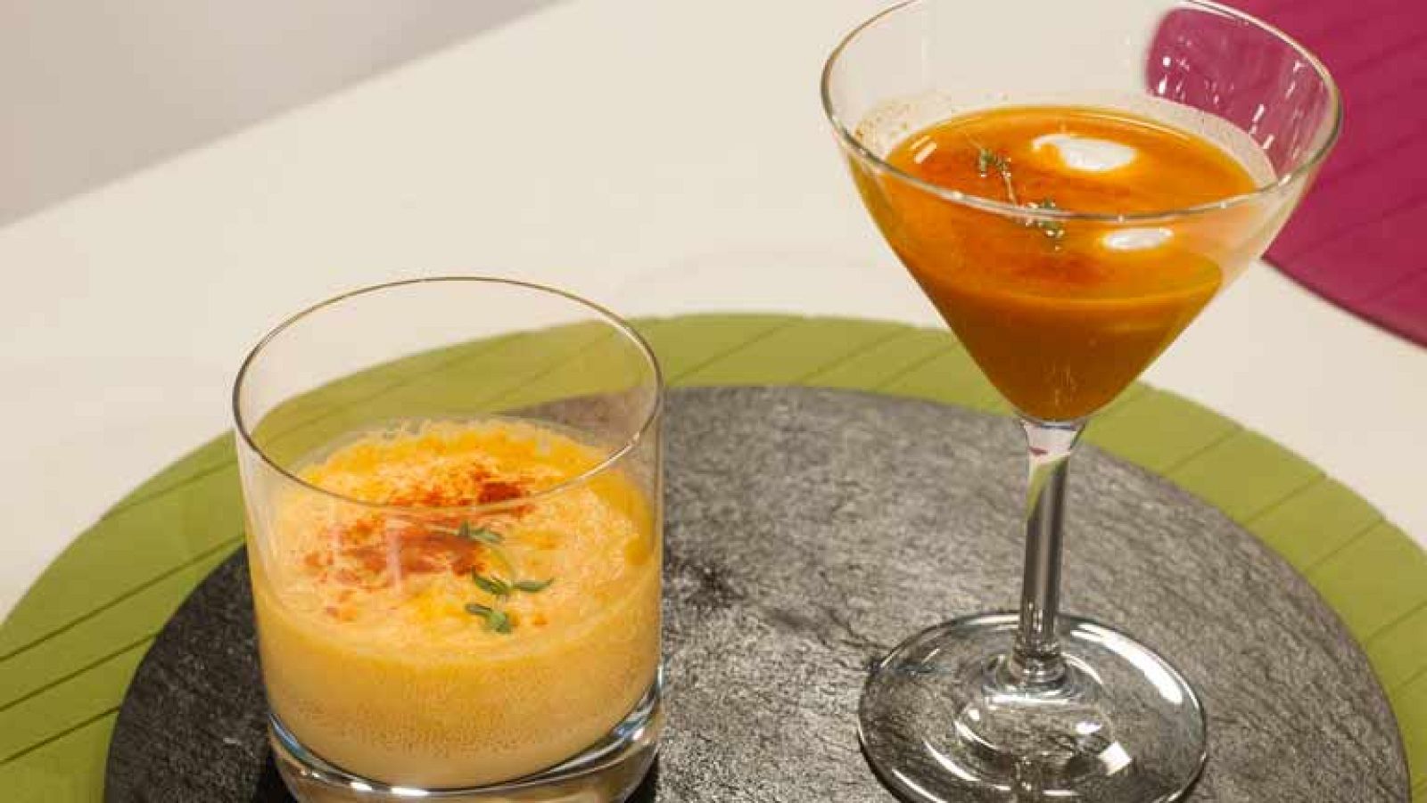 Chupito de crema castellena y huevo escalfado