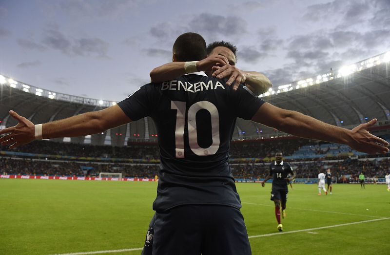 Benzema y su Francia destrozan a Honduras en el debut