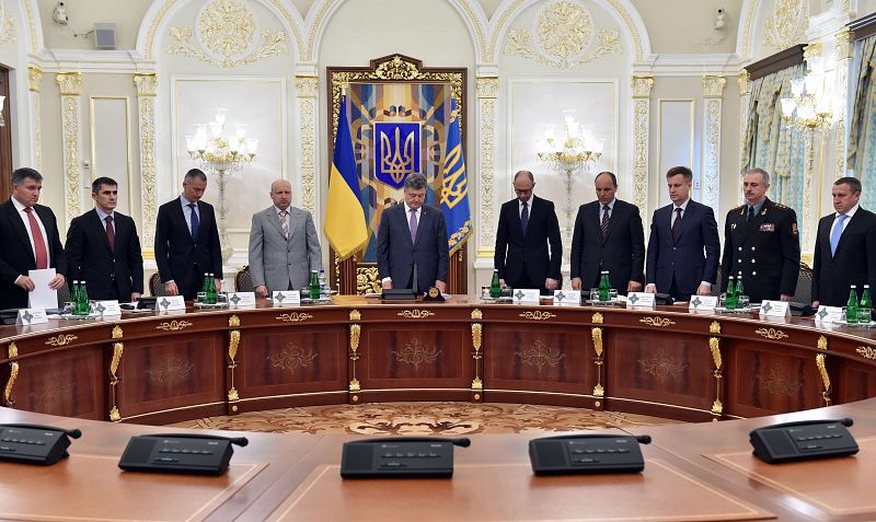 Poroshenko asegurá que declarará un alto el fuego en el este tras recuperar la frontera
