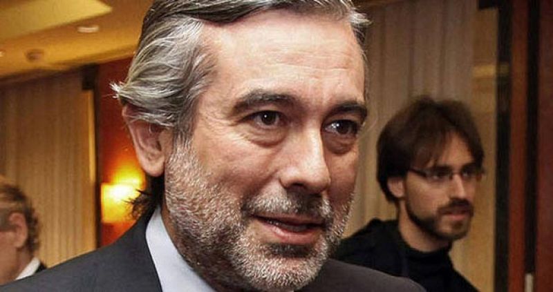 Enrique López acepta una pena de multa y retirada de carné durante 8 meses por conducir ebrio