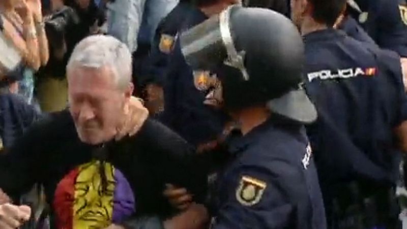 Once detenidos, entre ellos Jorge Verstrynge, en manifestaciones a favor de la república