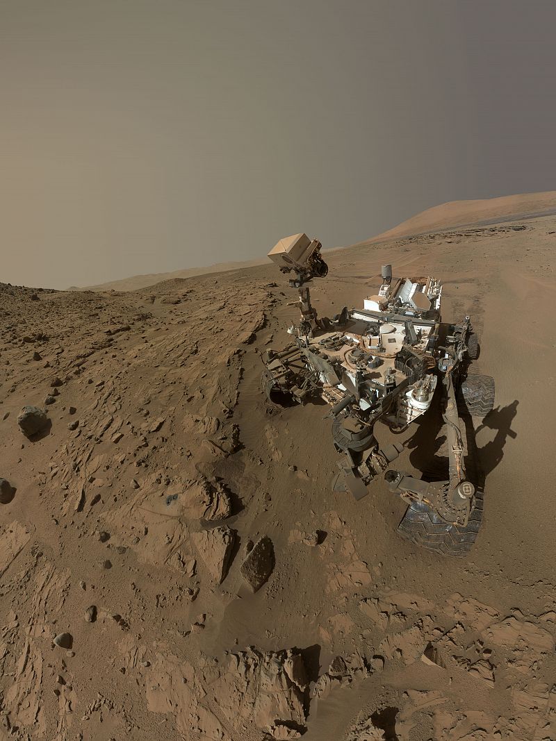 El robot Curiosity cumple su primer año marciano sobre unos antiguos glaciares