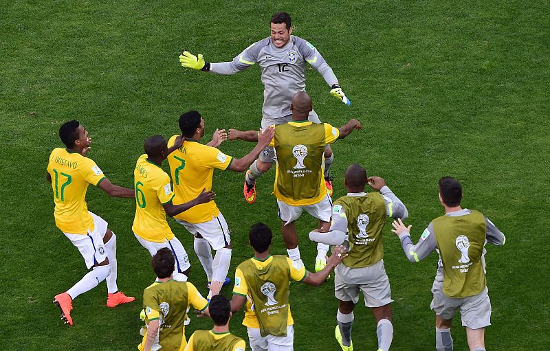 Brasil sufre hasta los penaltis para ser de nuevo verdugo de Chile