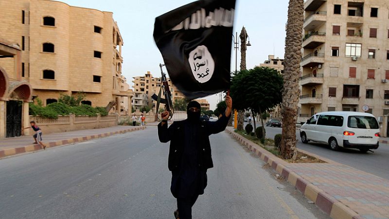 El Estado Islámico proclama el califato mientras Bagdad recibe ayuda rusa