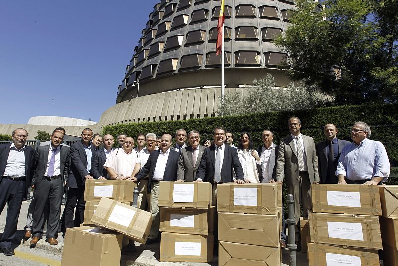 Unos 3.000 ayuntamientos recurren la reforma local ante el Tribunal Constitucional