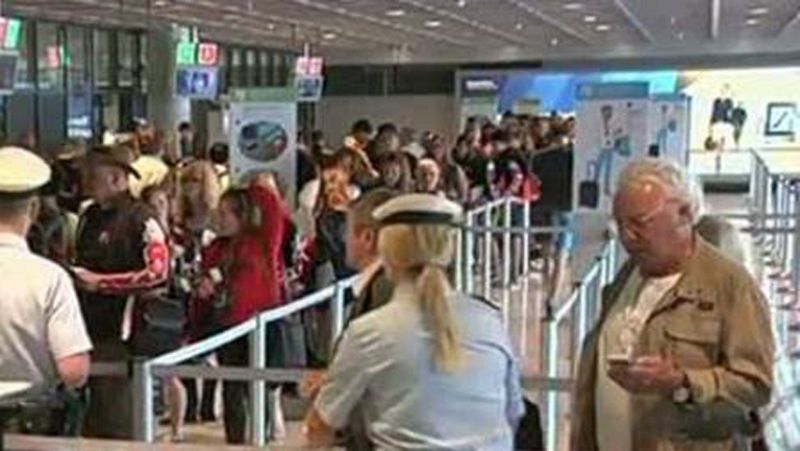 EE.UU refuerza el control de los vuelos que se dirigen a su territorio por "amenaza creíble"