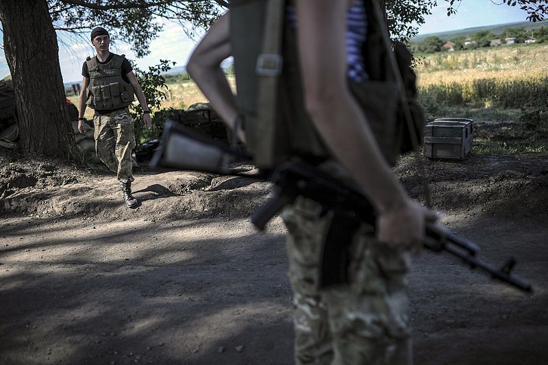 Ucrania prepara un plan para establecer corredores humanitarios en el este del país