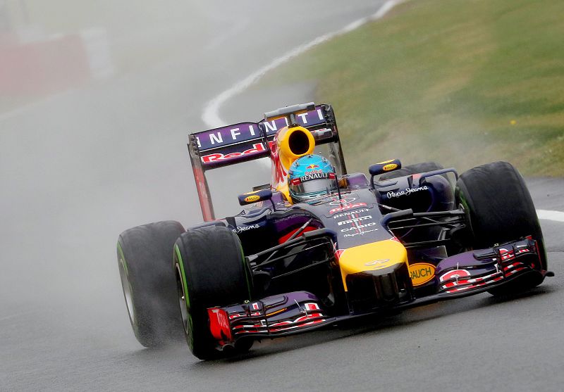 Vettel domina en los últimos libre; ni Mercedes ni Alonso marcan tiempos