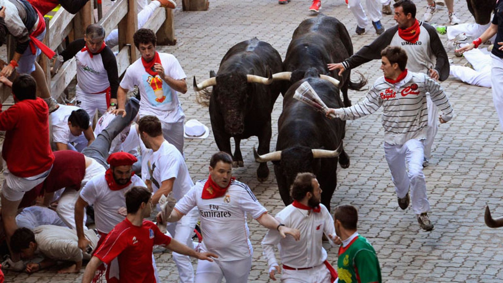 Limpio y veloz segundo encierro de sanfermines 2014 con toros de Dolores Aguirre