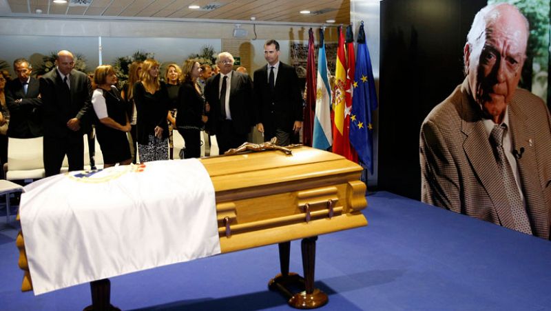 El Bernabéu da el último adiós a Alfredo Di Stéfano
