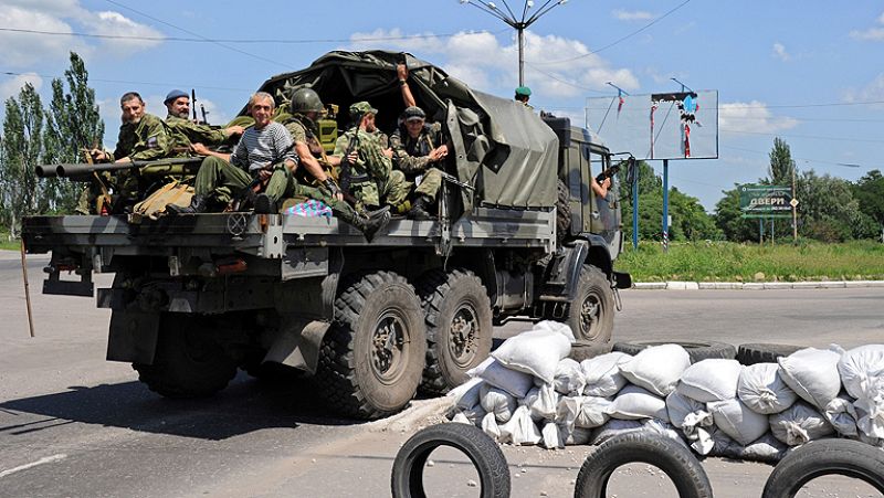 Al menos 23 militares y cinco mineros muertos en nuevos combates en el este de Ucrania