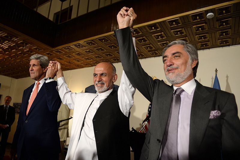 Los candidatos a la presidencia de Afganistán acuerdan volver a contar todos los votos
