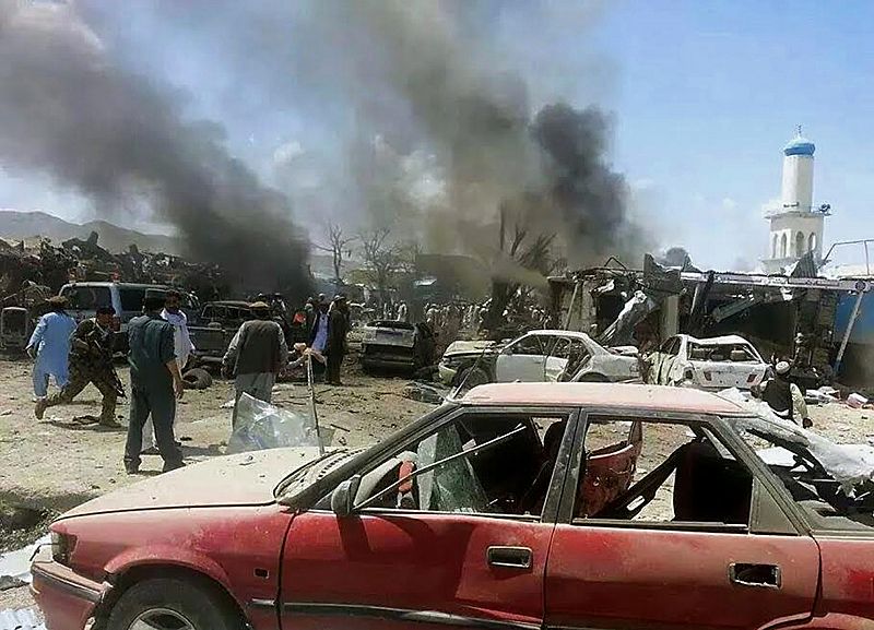 Al menos 89 de muertos en un atentado suicida en un mercado de Afganistán