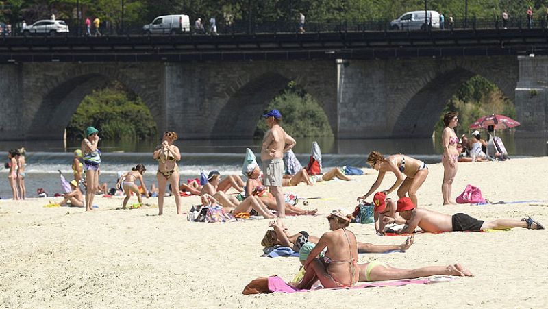 El calor mantiene en alerta por altas temperaturas de hasta 40ºC a media España