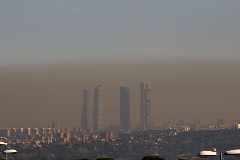 Madrid restringirá el tráfico y limitará la velocidad en M-30 y accesos si se dispara la contaminación