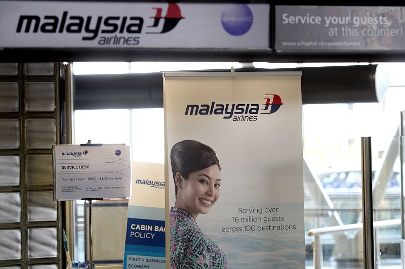 Las grandes aerolíneas no volarán sobre Ucrania tras el siniestro del avión de Malaysia Airlines