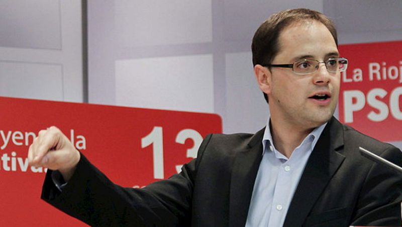 César Luena, secretario de Organización del PSOE, y Micaela Navarro, presidenta del partido