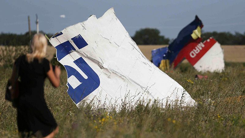 Los datos de la caja negra del vuelo MH17 son consistentes con el impacto de un misil