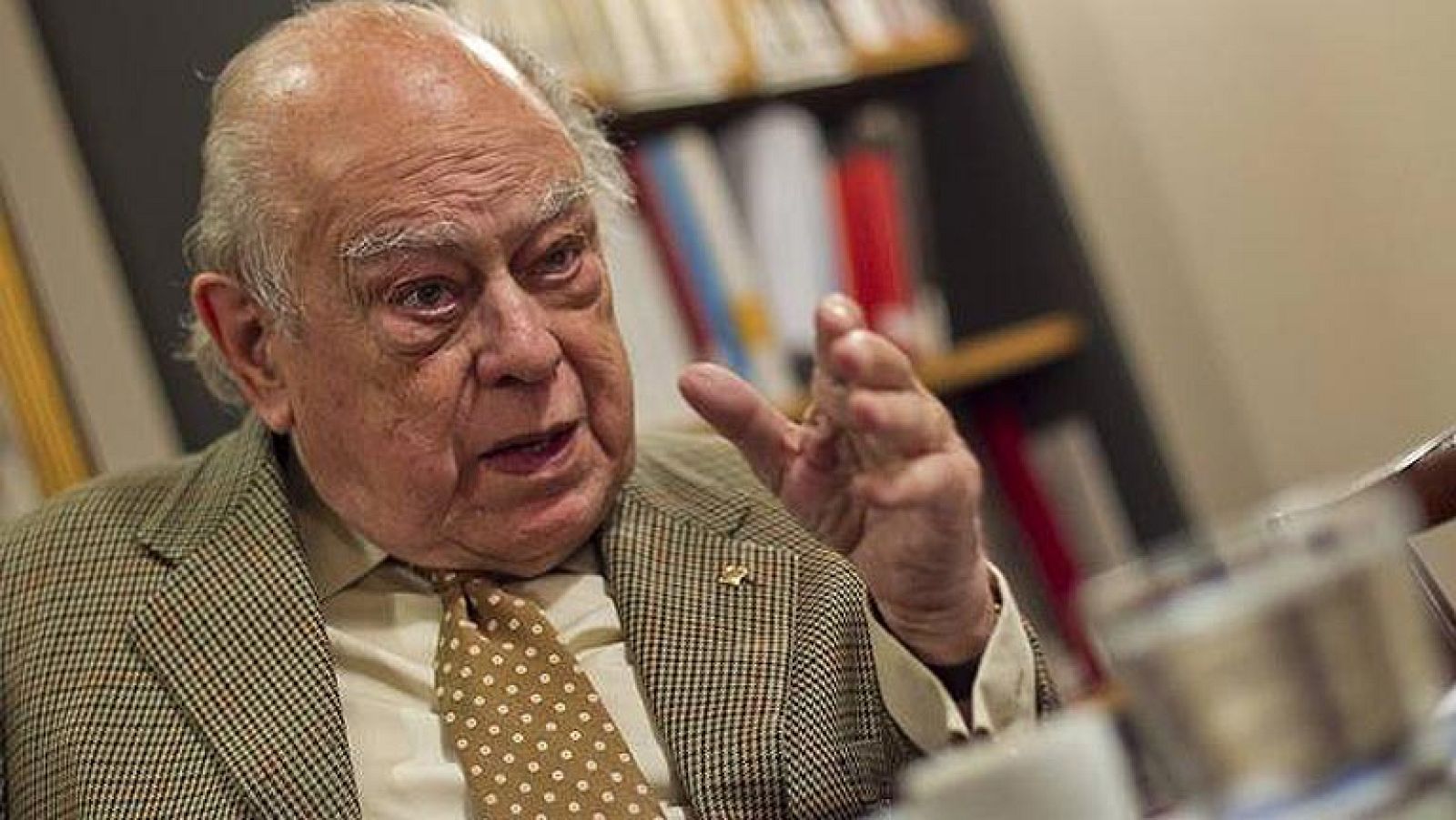 Anticorrupción pide al juez que reclame a Andorra y Suiza las cuentas de los Pujol | Ver