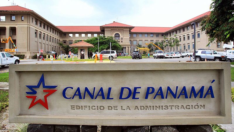 La Autoridad del Canal de Panamá y el consorcio liderado por Sacyr firman el acuerdo definitivo