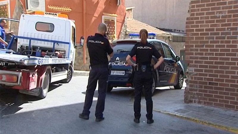 La Policía busca a un hombre por el presunto asesinato de su pareja en Orihuela, en Alicante