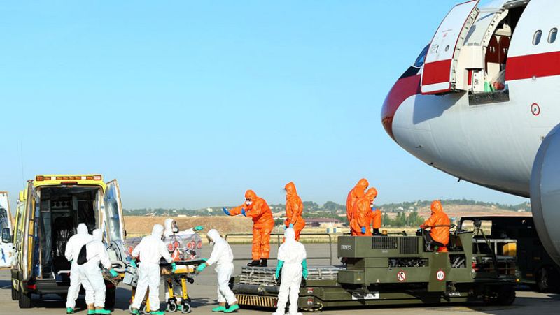 Sanidad ya verifica los vuelos de Nigeria por la alerta internacional por ébola de la OMS