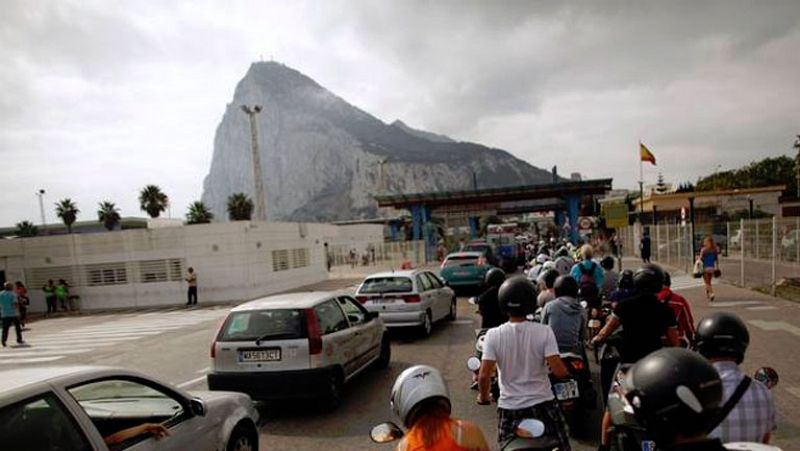 La UE cree que hay delito de contrabando y blanqueo en Gibraltar y pide que se investigue