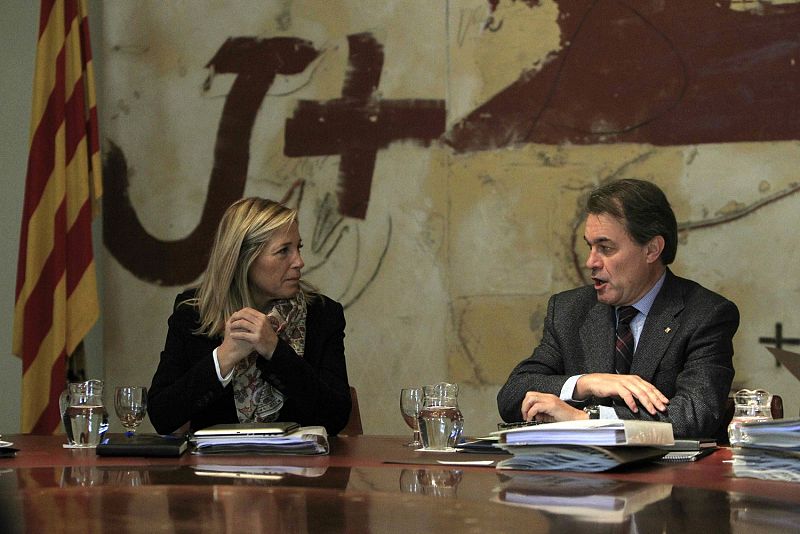 La vicepresidenta de la Generalitat catalana no avalaría la consulta si el TC la impugna