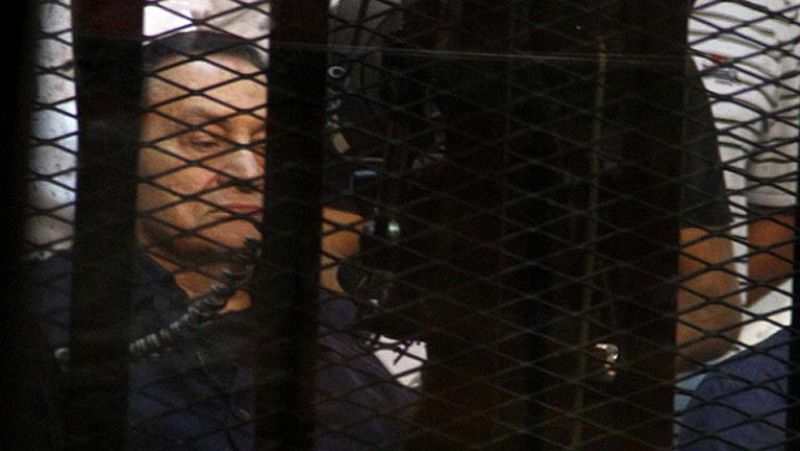 Mubarak declara ante el tribunal que nunca ordenó disparar contra manifestantes